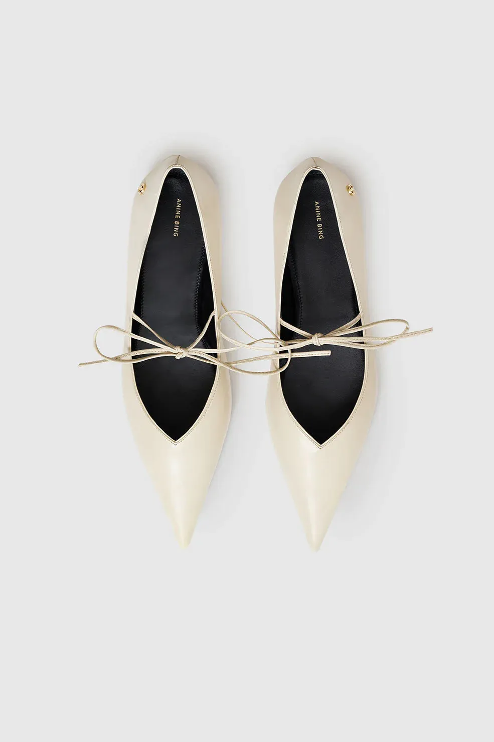 Anine Bing - Nikki Flats in Ivory