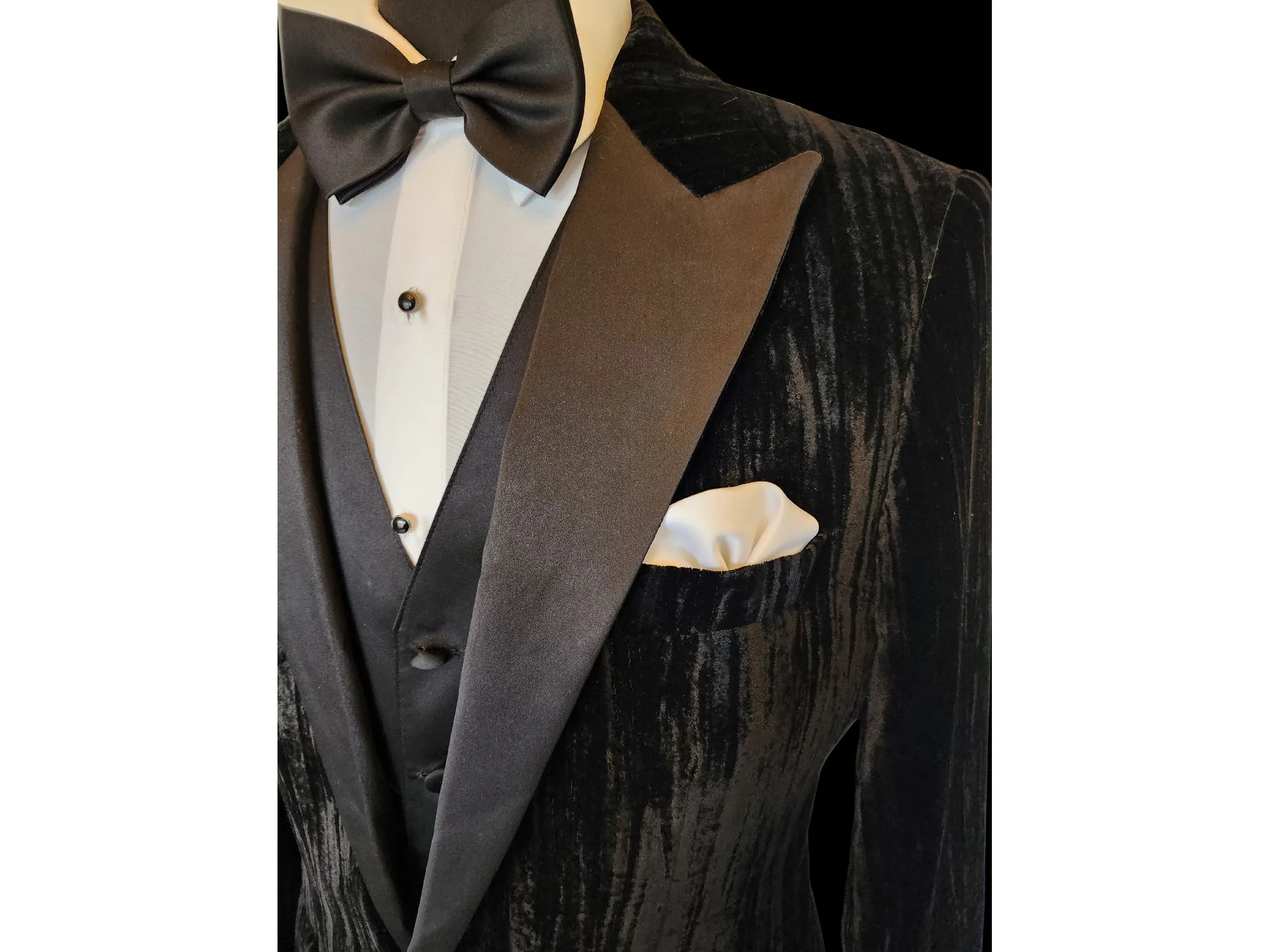 Black Crushed Velvet Peak Lapel Tuxedo Rental