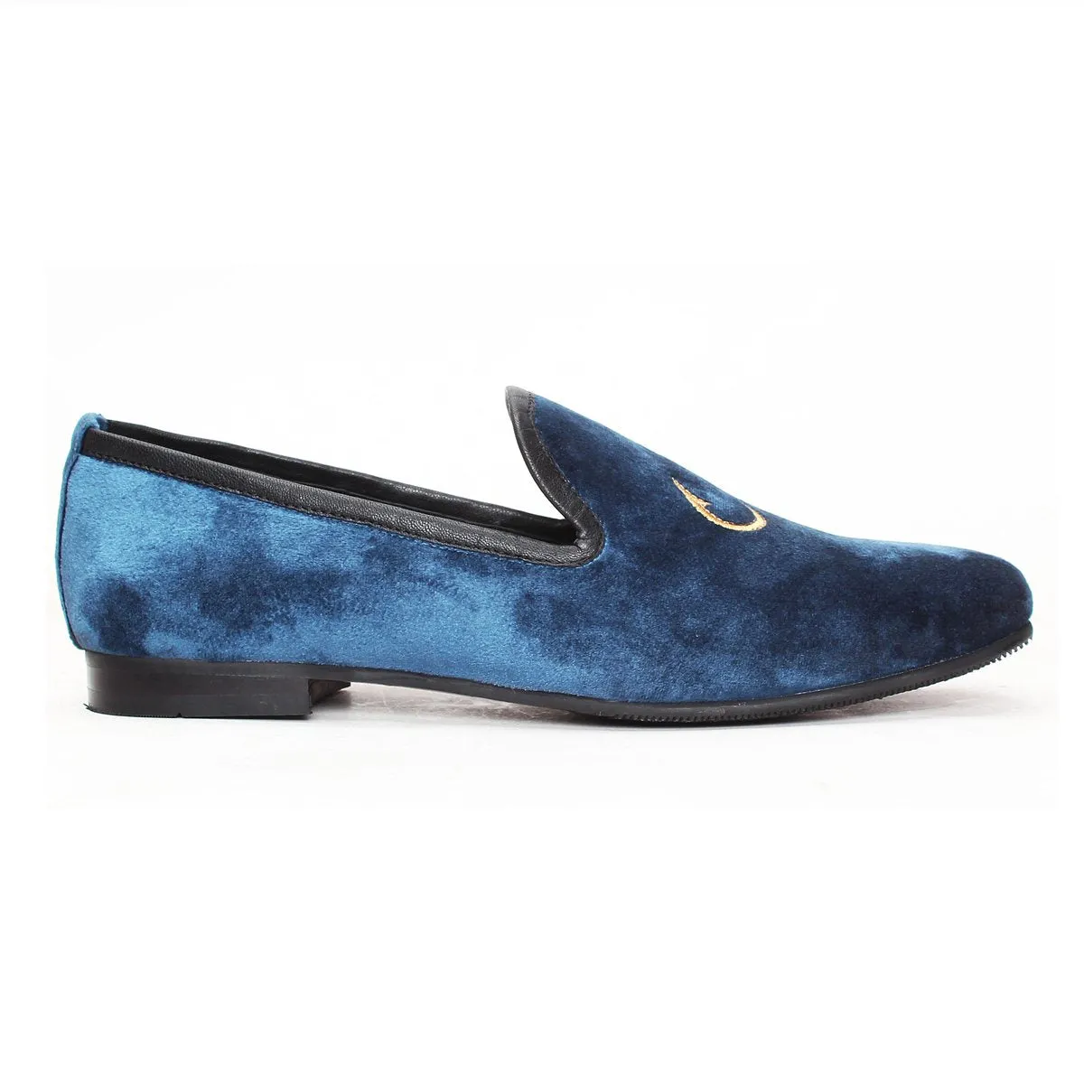 Blue Velvet/Hook-Up Golden Embroidery Slip-On Shoes By Brune & Bareskin