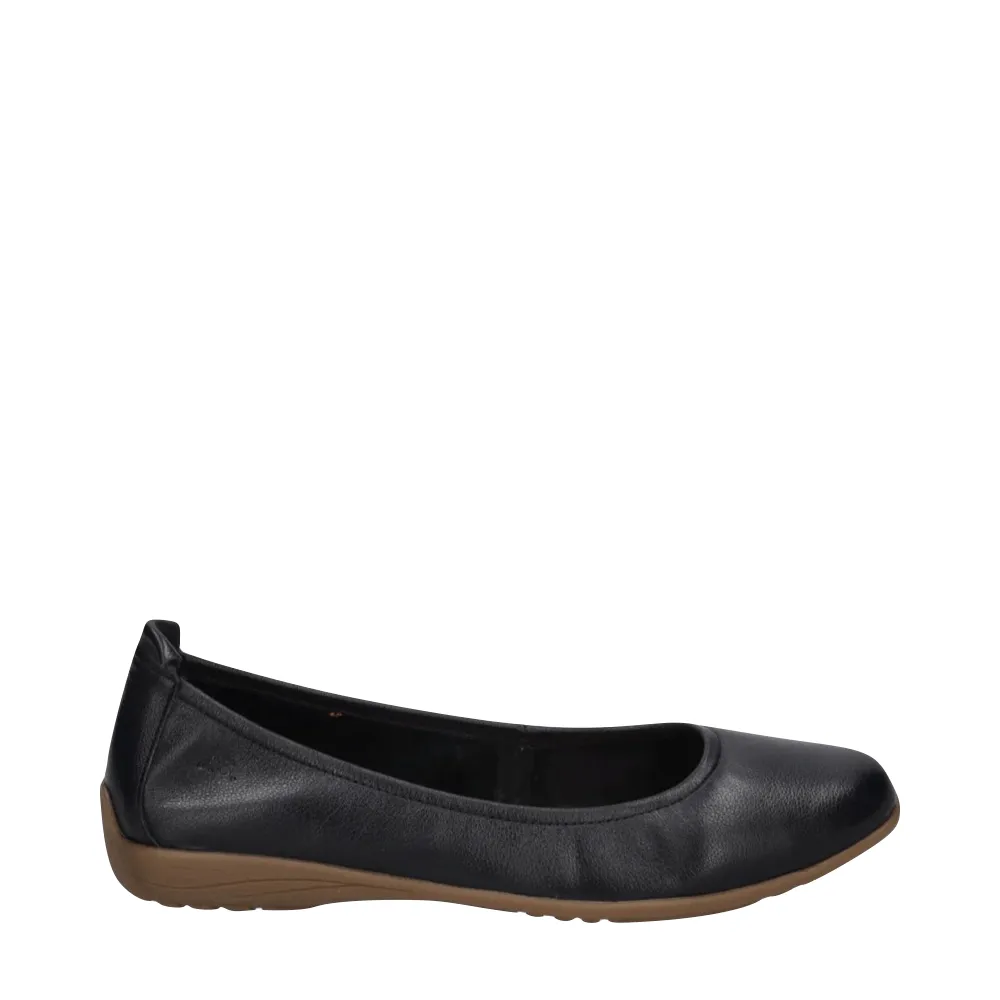 Josef Seibel Women's Fenja 01 Leather Flat in Black