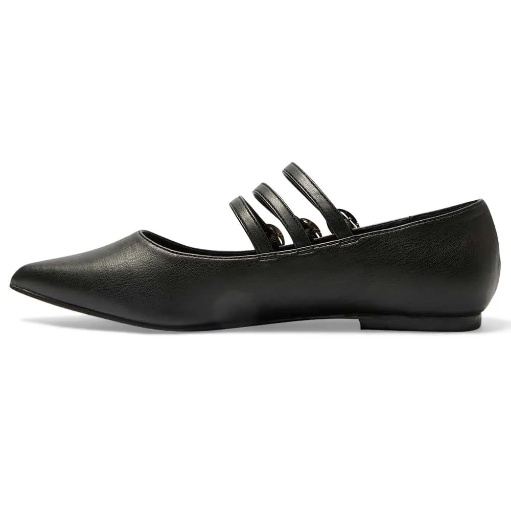 Kiara Flat in Black Smooth