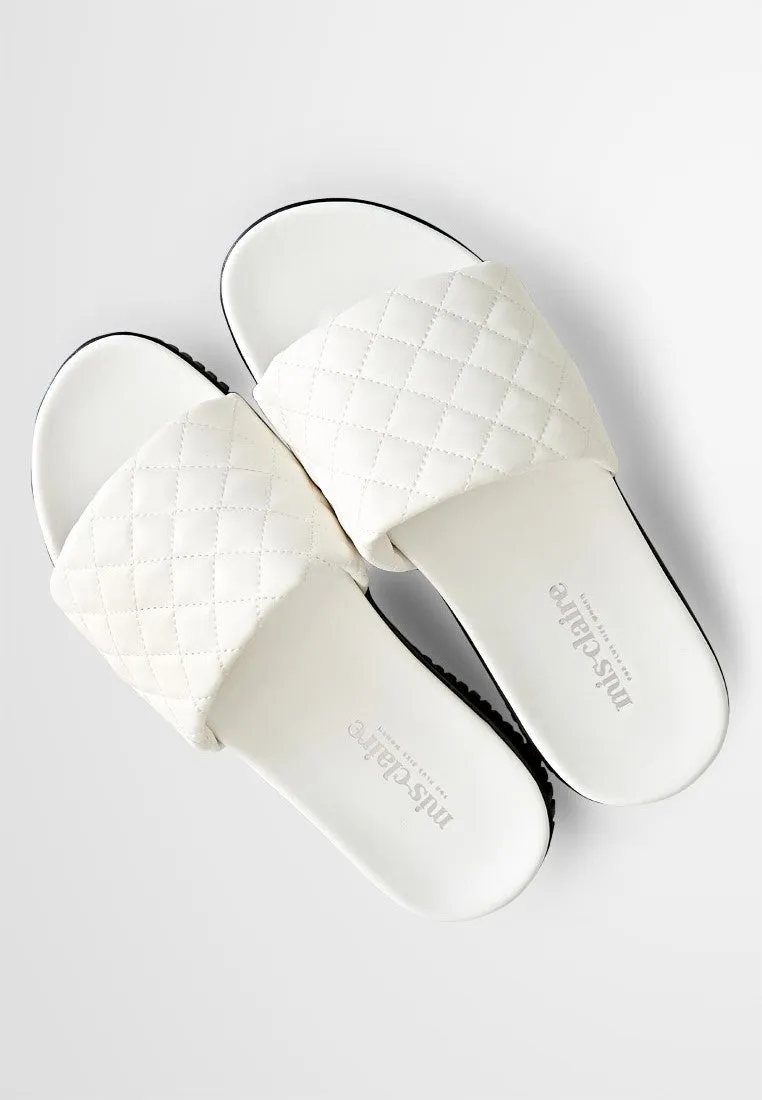 Quincy Soft Base Quilted Sandals