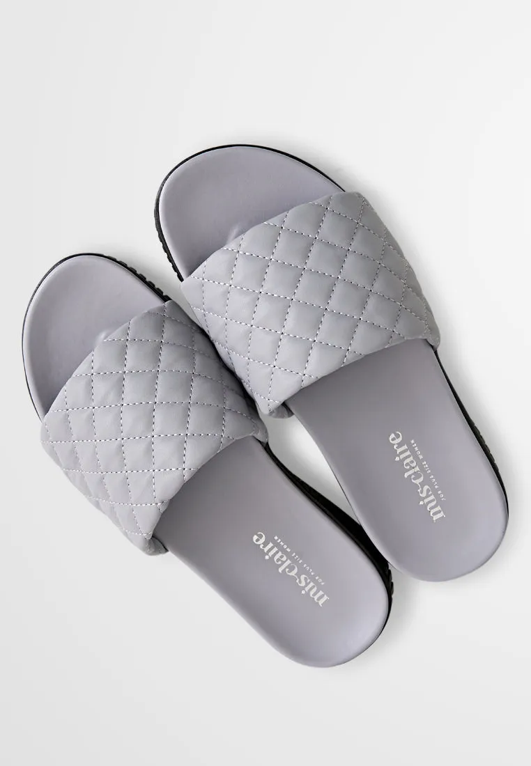 Quincy Soft Base Quilted Sandals