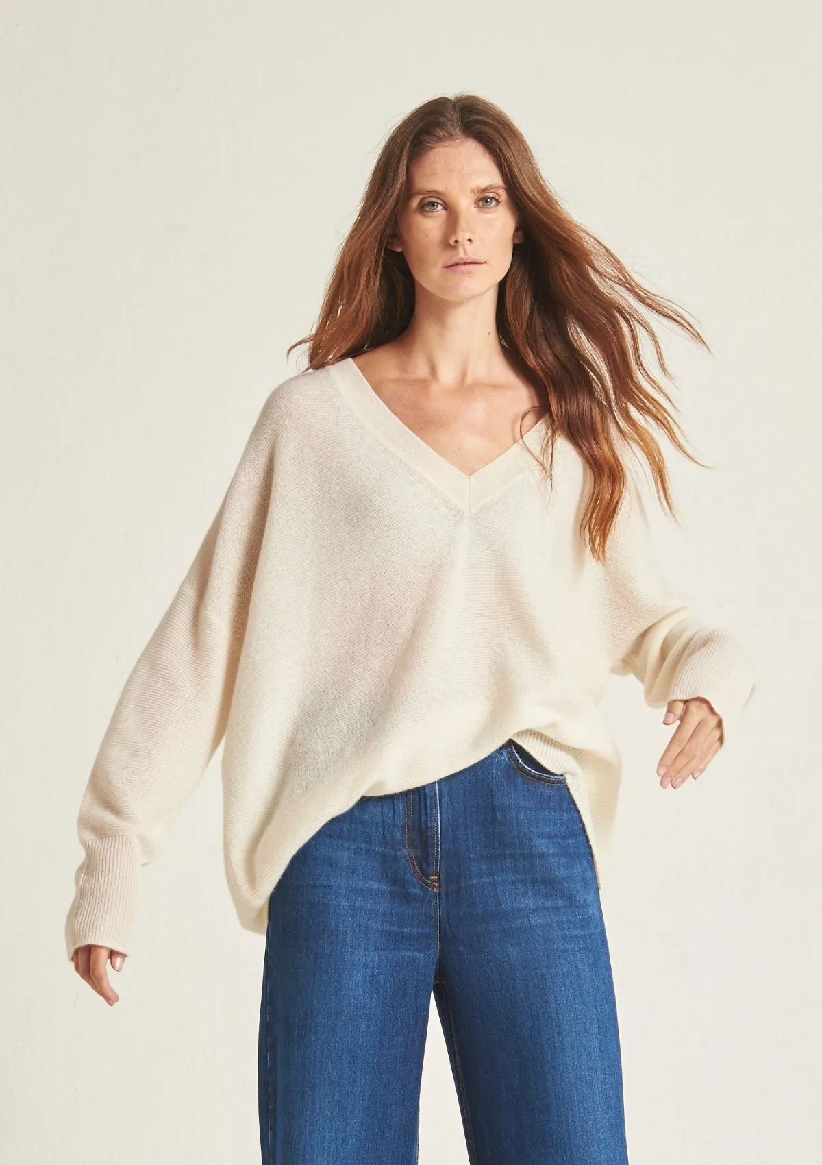 Relaxed Lofty V Neck Sweater in Chalk