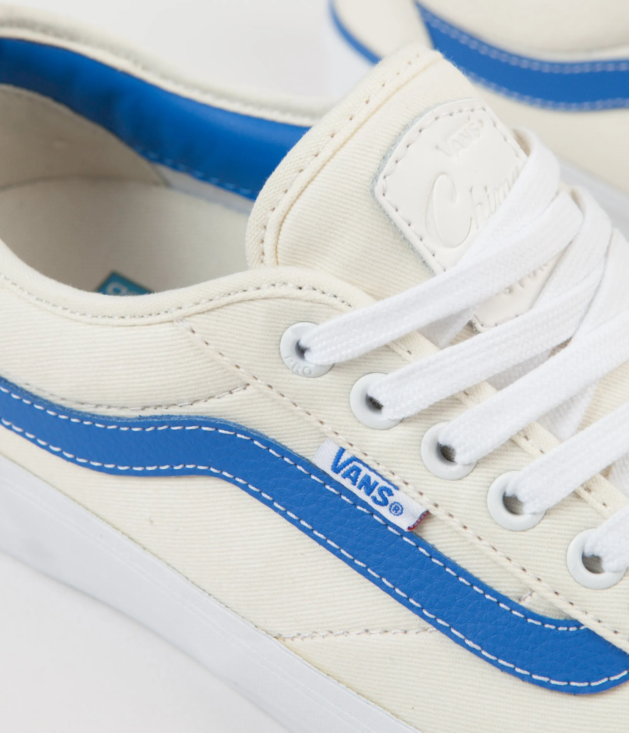 Vans Chima Pro Centre Court Shoes - Classic White / Victoria Blue