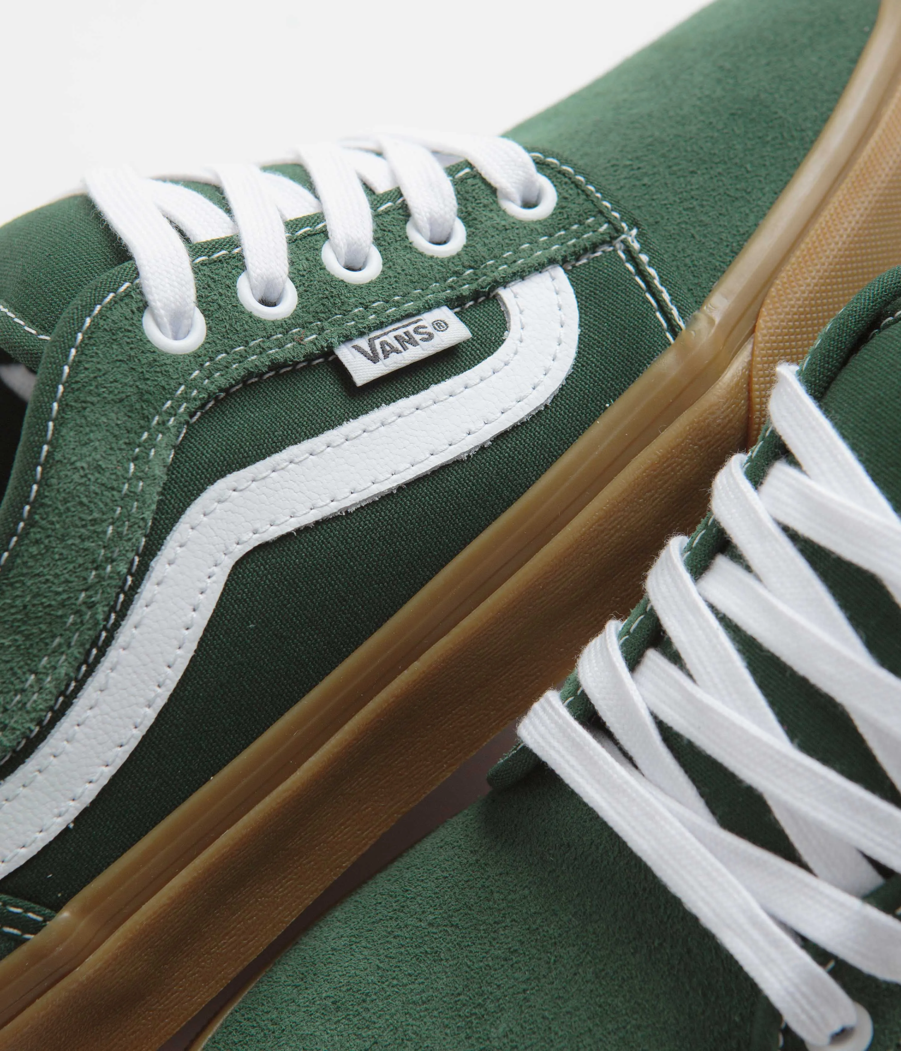 Vans Chukka Sidestripe Shoes - Dark Green / Gum