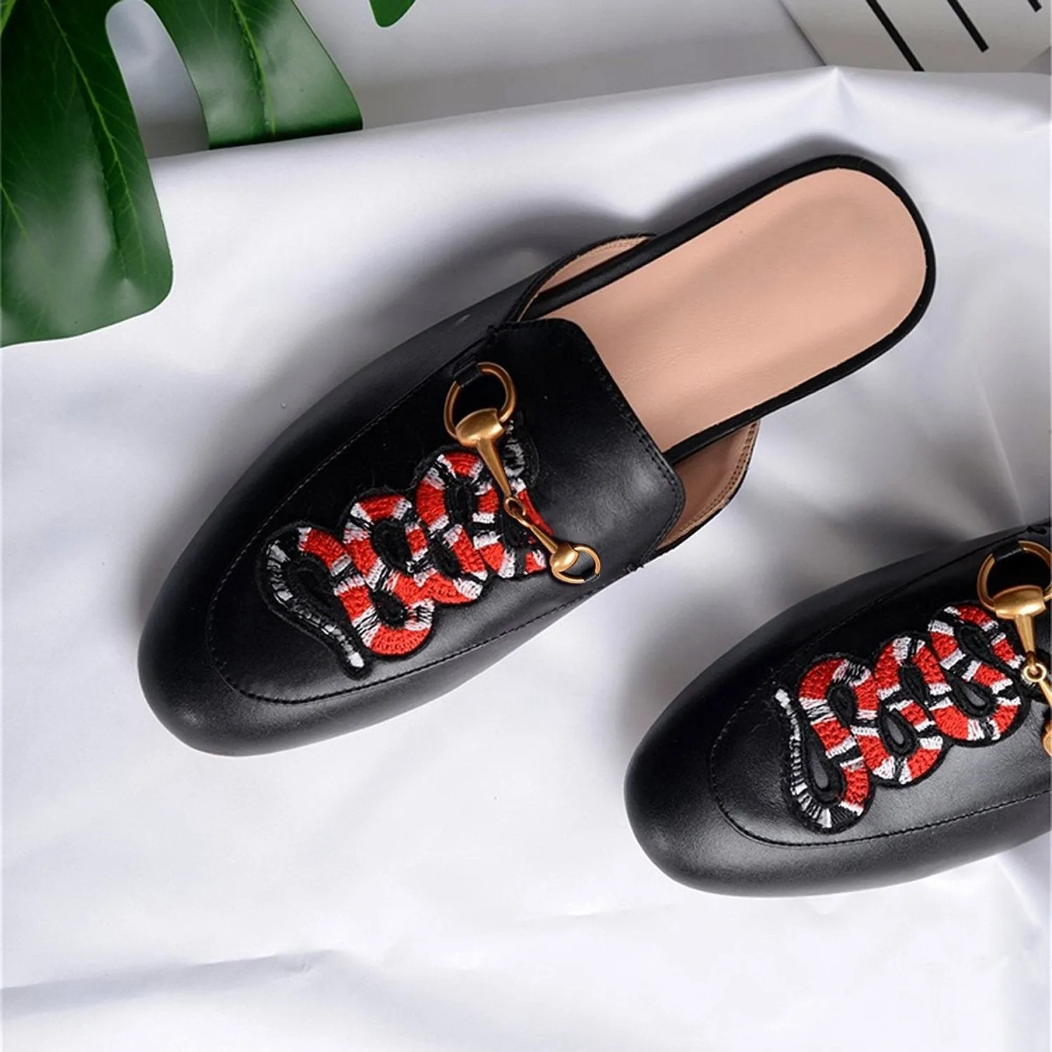 Women Casual Fashion Leather Tiger Pattern Velvet Slippers Mules