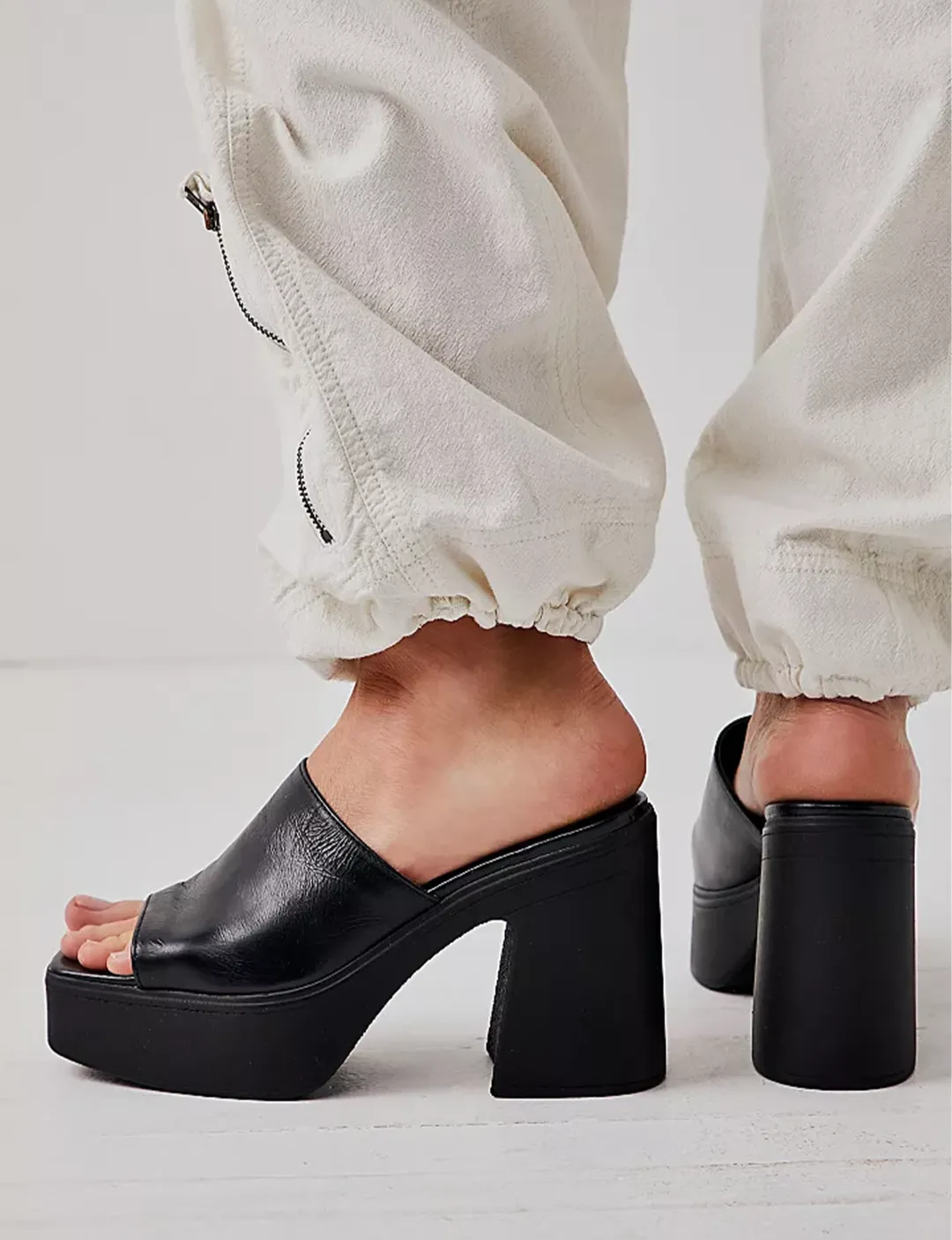 Zoe Platform, Jet Black